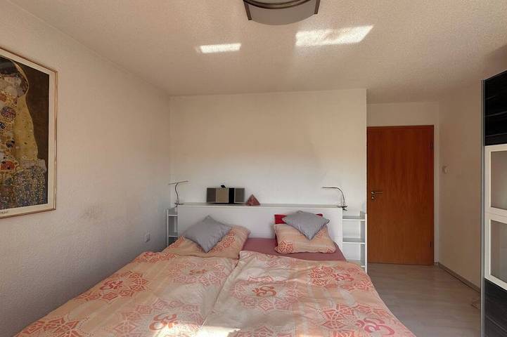 Ganze Wohnung, Ferienwohnung Andrea mit traumhaftem Garten in Sasbach - Jechtingen, Sasbach am Kaiserstuhl