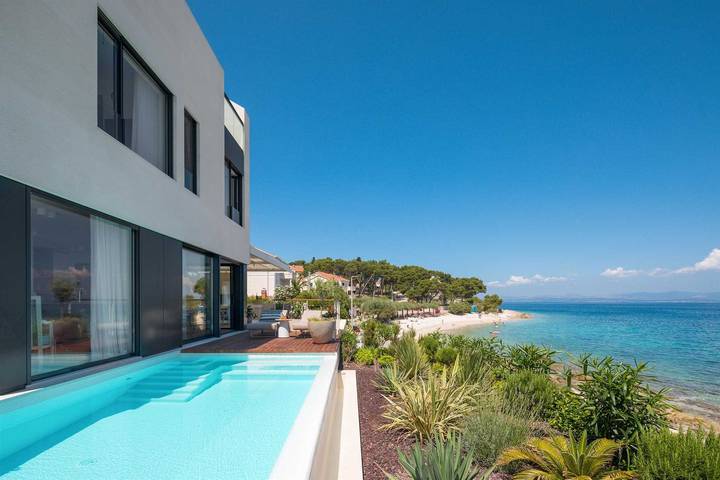 Villa pour 8 personnes, avec balcon à Sutivan