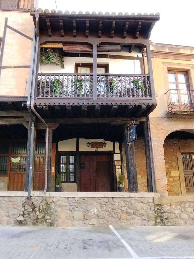 Casa rural para 18 personas, con Balcón y Terraza además de Piscina para niños y Vistas al lago en Cabezuela del Valle