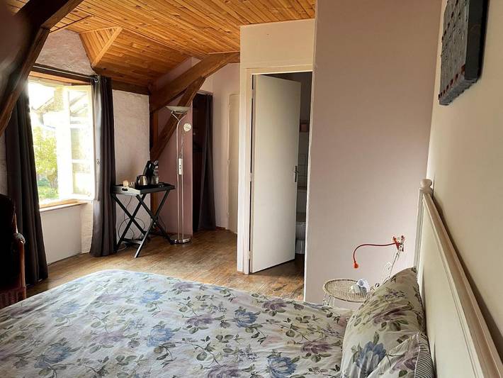 Location de vacances pour 2 personnes, avec vue sur le lac et piscine ainsi que jardin et vue dans Sousceyrac-en-Quercy - 4