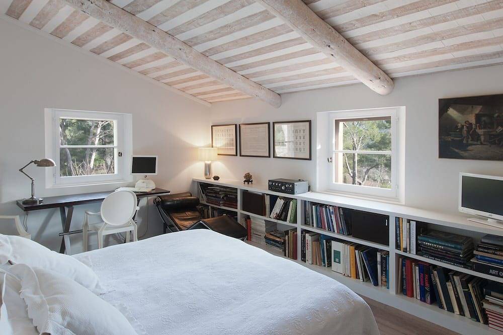 Schöne Bastide Aixoise befindet sich im Herzen der Landschaften von Cézanne in Le Tholonet, Aix-en-Provence und Umgebung