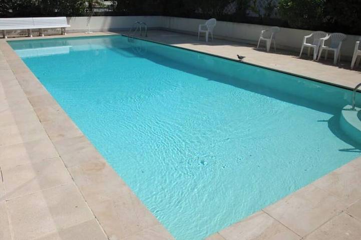 Gîte pour 5 personnes, avec balcon et piscine à Cannes