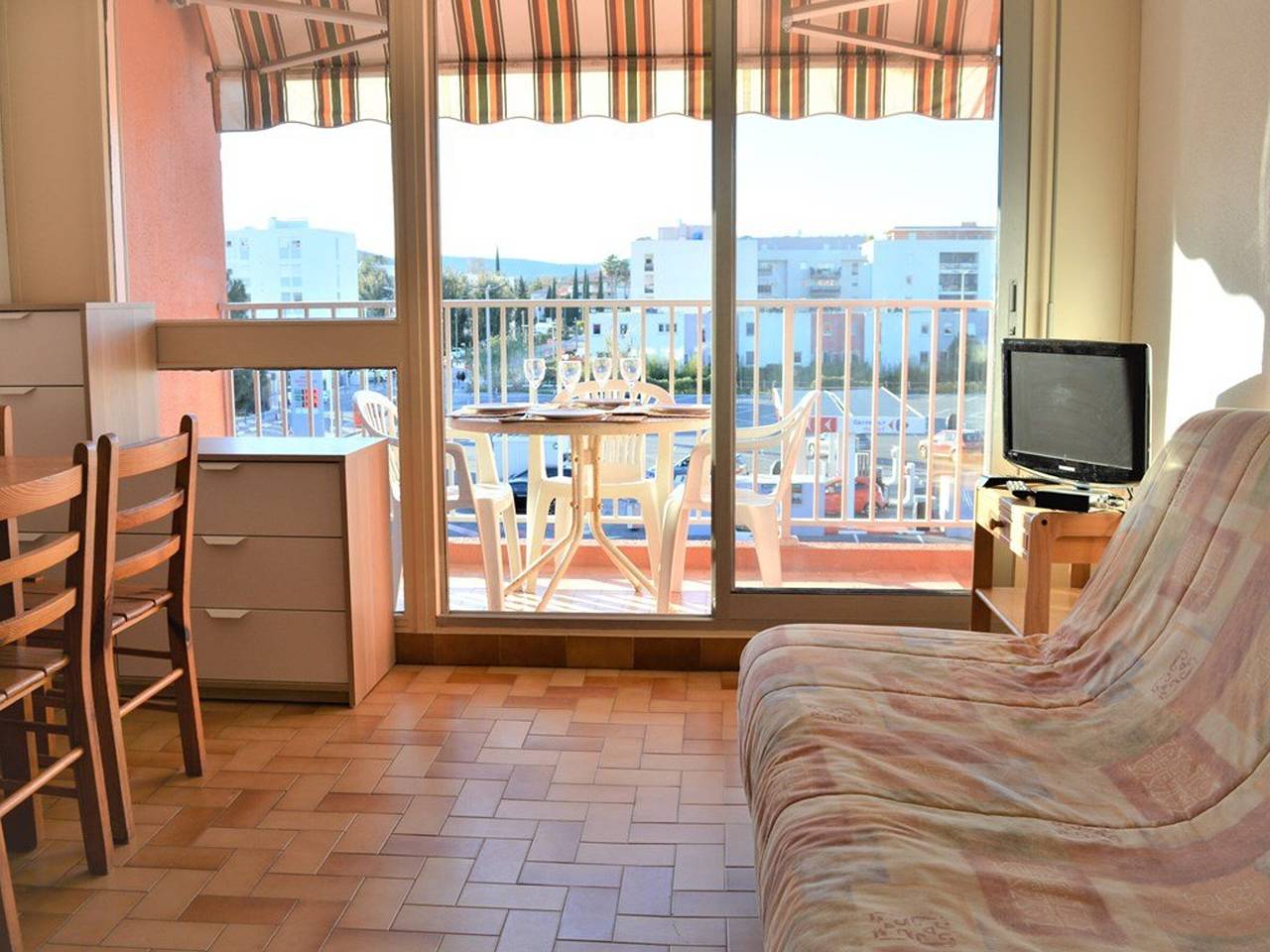 Appartement entier, Studio 4 couchages proche plage avec parking et balcon au Lavandou in Le Lavandou, Parc national de Port-Cros