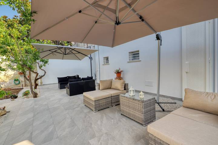 Room 'Agrù - Salento Garden Stay - Aurea' with Shared Terrace, Wi-Fi and Air Conditioning in Cavallino (Apulia), Lecce Province