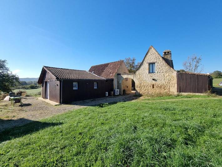 Location de vacances pour 5 personnes, avec jardin ainsi que vue et piscine à Saint-Cirq - 3