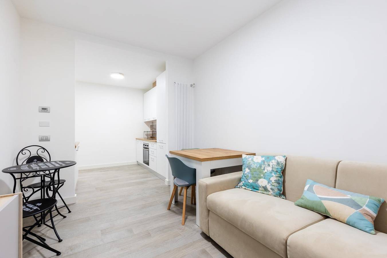 Cały apartament, Apartament wakacyjny dla 4 osób z balkon/ taras in Lido di Ostia, Rzym