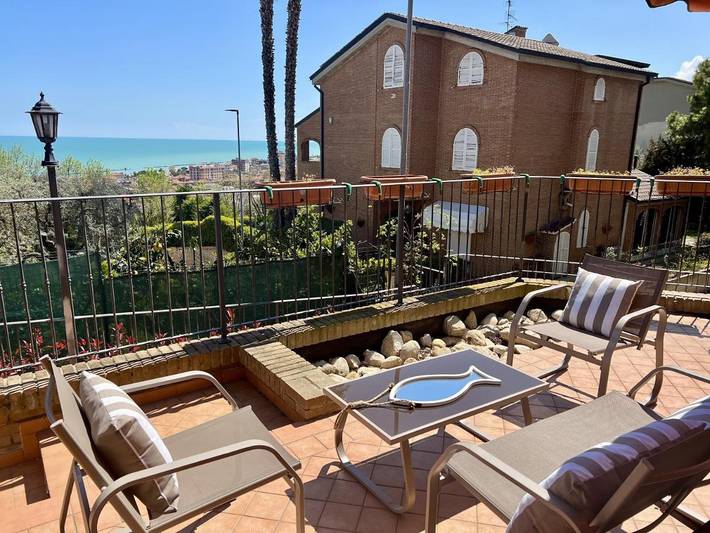 Chalet para 8 personas, con balcón y jacuzzi - 1