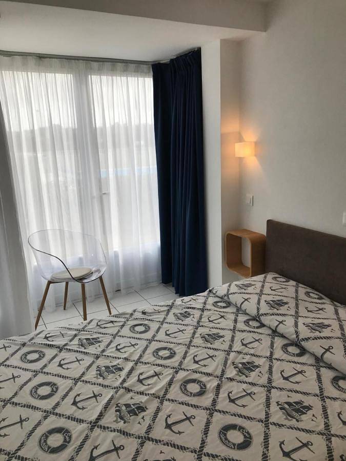 Gîte pour 5 personnes, avec jardin ainsi que vue et piscine dans Plage de Trestel - 4