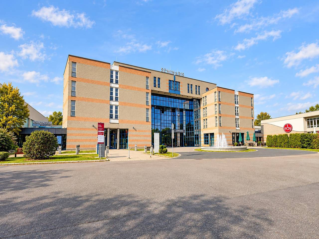 Ganze Wohnung, Seminaris Sunday Hotel Nürnberg – Standard-Doppelzimmer in Nürnberg, Frankenalb
