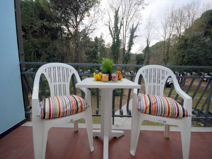Ferienwohnung für 2 Personen, mit Ausblick und Garten in Lignano Pineta
