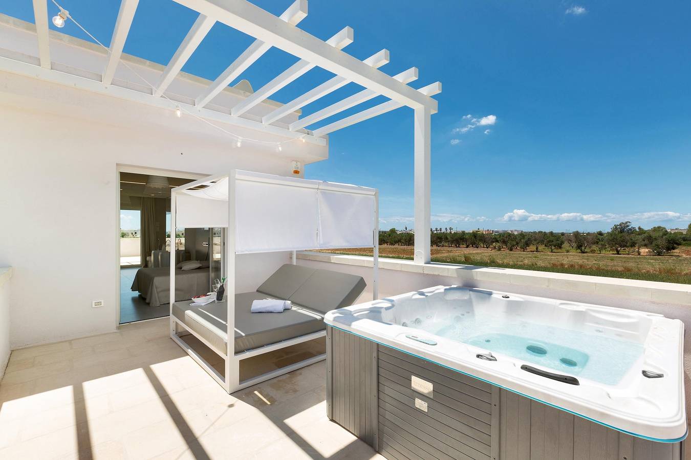 Hotel Perla Saracena - Suite Attico Jacuzzi in Torre Pali, Salve