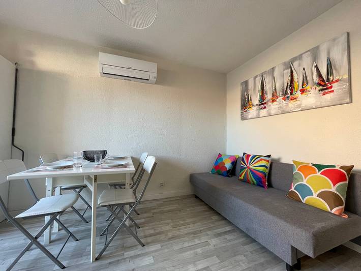 Gîte pour 4 personnes, avec terrasse dans Plage de La Corniche - 4