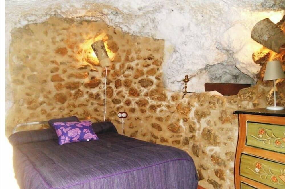 Cueva de la Serrana in Bedmar, Bedmar y Garcíez