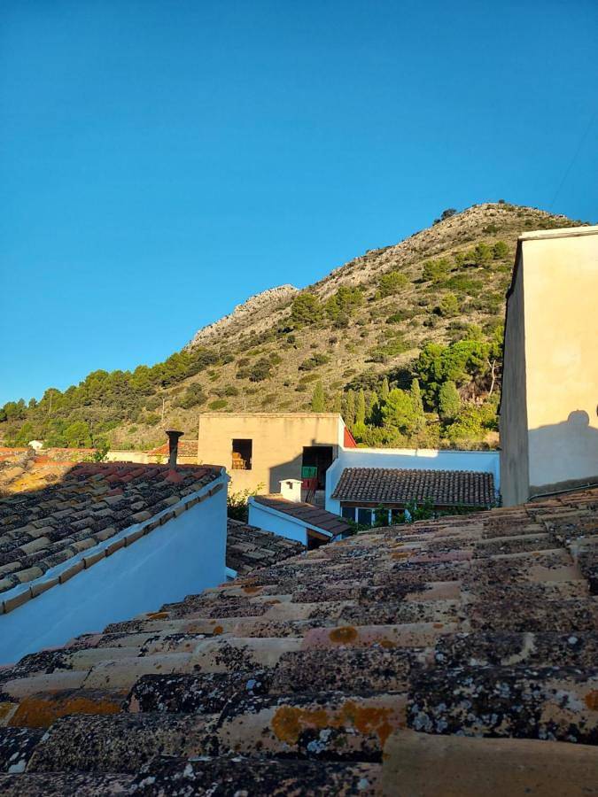 Casa rural para 4 personas, con Balcón y Jacuzzi además de Terraza y Vistas en Castell de Castells - 3