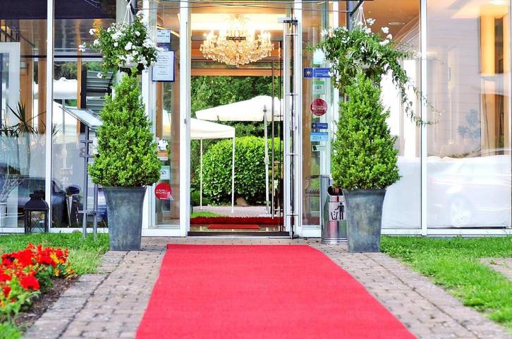 Hotel für 2 Personen, mit Whirlpool und Terrasse sowie Garten und Pool