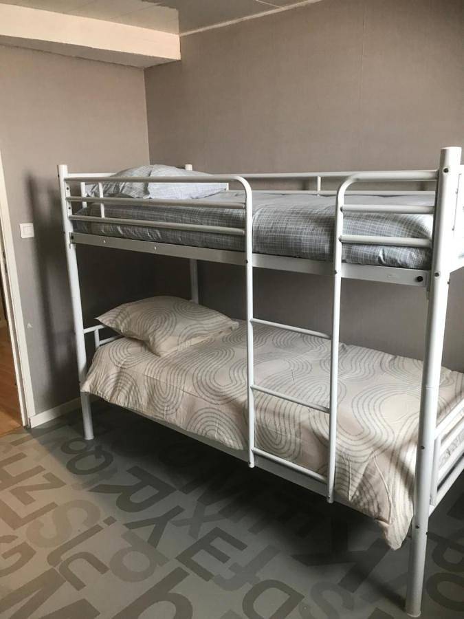 Location de vacances pour 6 personnes, avec vue, animaux acceptés à Yronde-et-Buron - 2