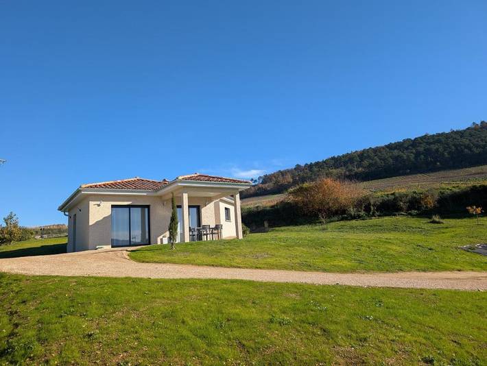 Location de vacances pour 6 personnes, avec jardin et vue, animaux acceptés à La Roche-Vineuse