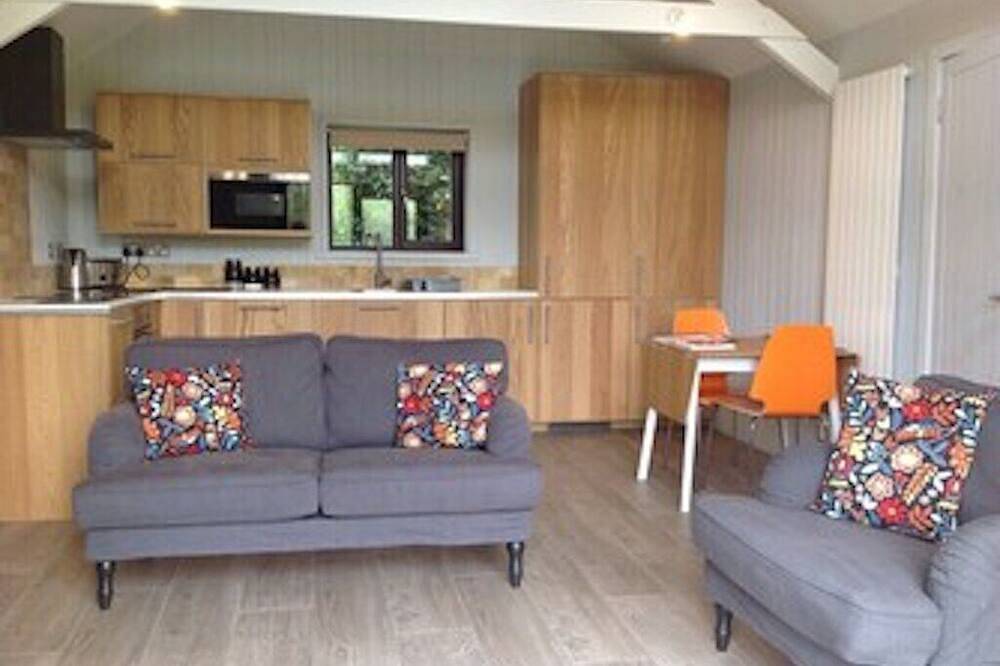 High quality accommodation for couples in semi rural setting in Cheddar, Somerset