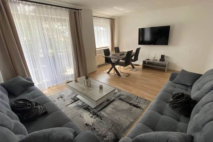 Ferienwohnung für 5 Personen, mit Balkon und Garten - 1