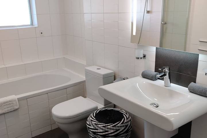 Ganze Wohnung, Luxuriöse 55m2 Panorama-Wohnung mit Meerblick in Villeneuve-Loubet Plage, Villeneuve-Loubet