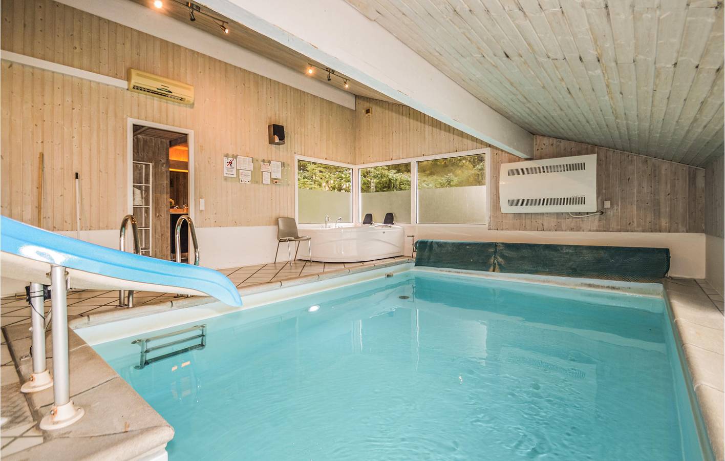 Ferienhaus für 14 Personen mit Pool in Løkken, Jammerbugt
