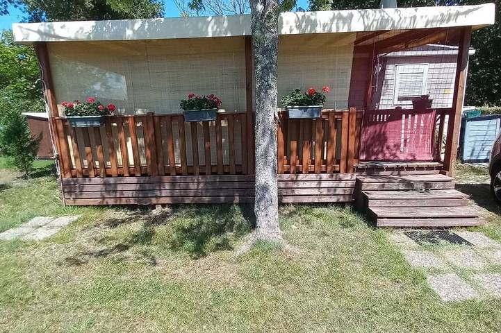 3-bedroom mobile home in front of Lake Biscarosse/Parentis in Parentis-en-Born, Côte d’Argent