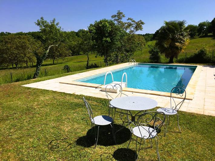 Gîte pour 6 personnes, avec piscine, animaux acceptés à Saint-Amand-de-Coly - 3
