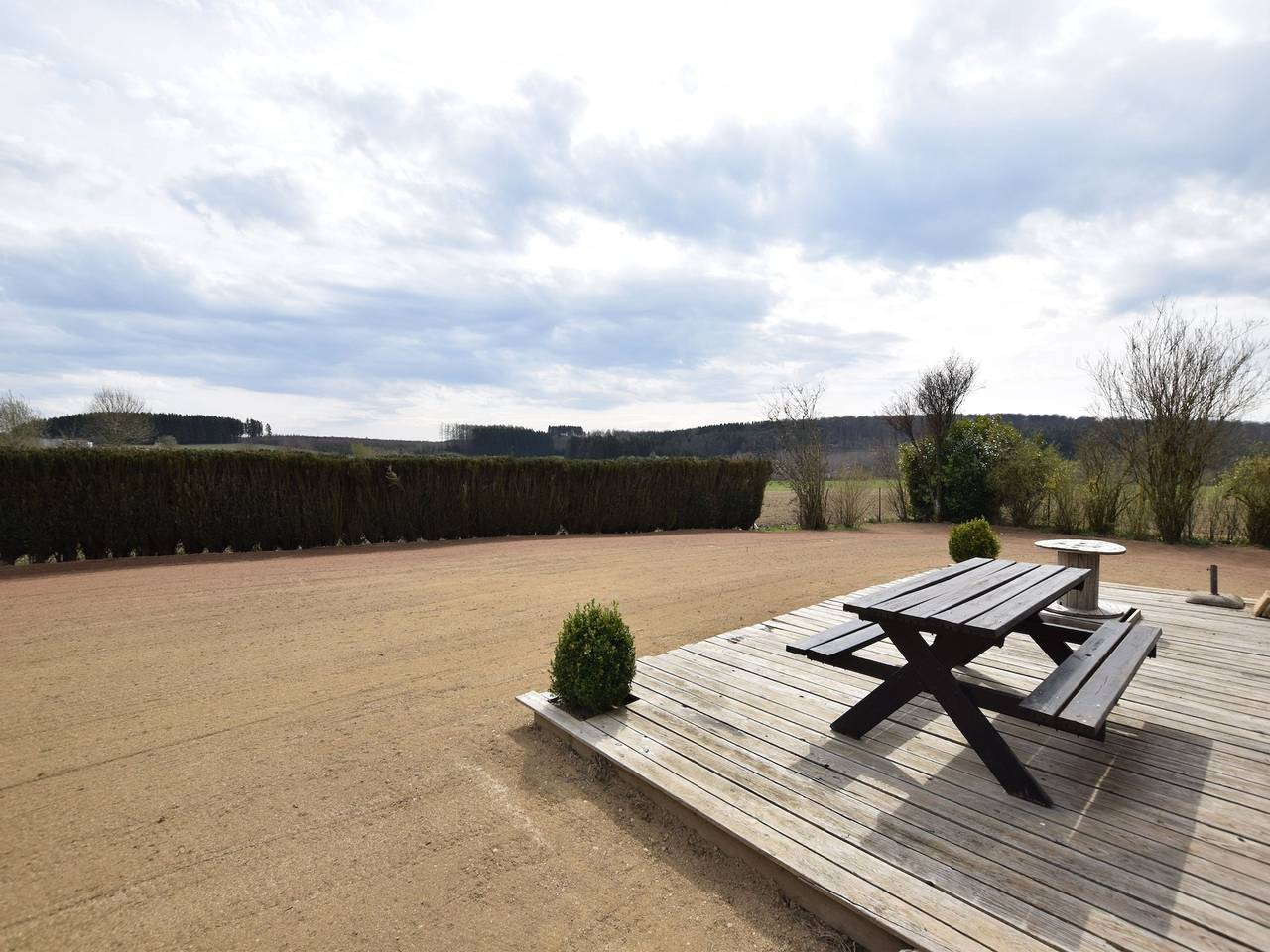 Welcoming Holiday Home in Porcheresse with a large garden in Porcheresse, Daverdisse