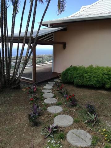 Gîte pour 2 personnes, avec vue et jardin à Gourbeyre