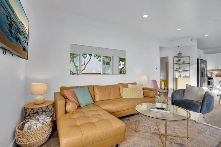 Vacation rental for 4 people, with hot tub in Ventura County