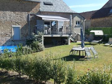 Gîte pour 4 personnes, avec jardin dans Nièvre