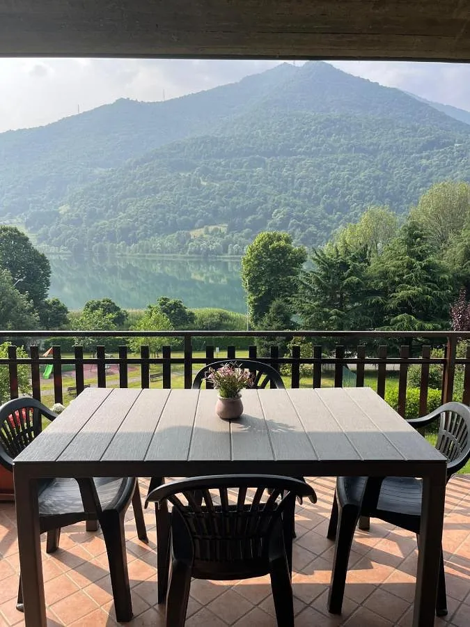 Appartamento vacanze per 3 persone, con panorama e terrazza nonché vista lago e giardino - 1