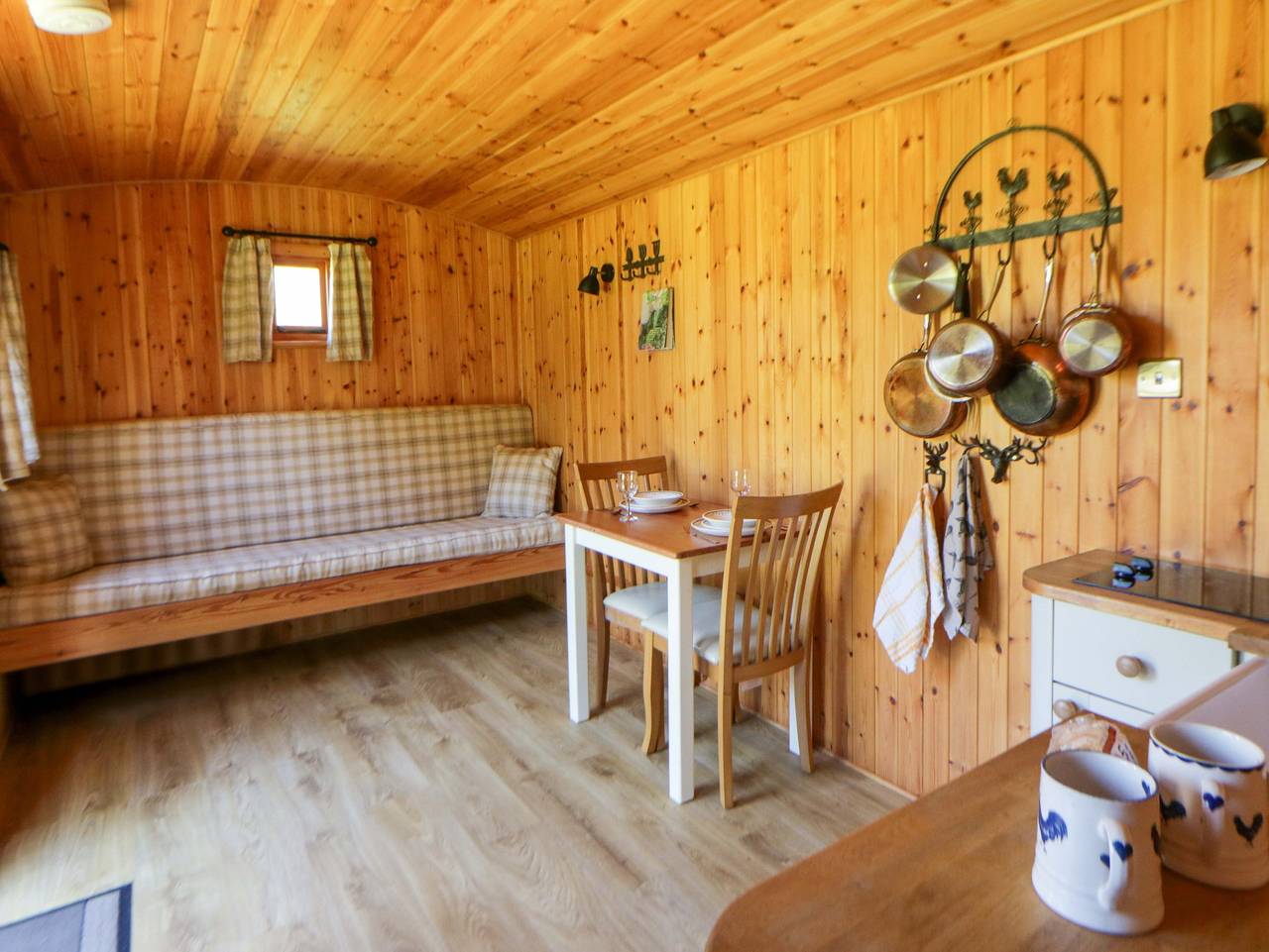 Bill’s Shepherds Hut in Brecon Beacons
