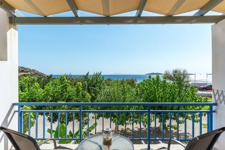 Location de vacances pour 3 personnes, avec Balcon et Jardin dans Andros - 2
