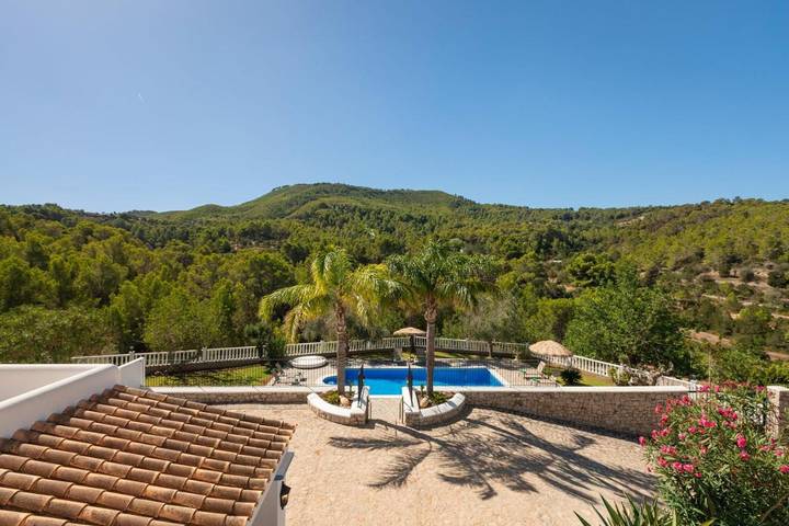 Location de vacances pour 10 personnes, avec jardin ainsi que vue et piscine, animaux acceptés dans Portinatx - 3