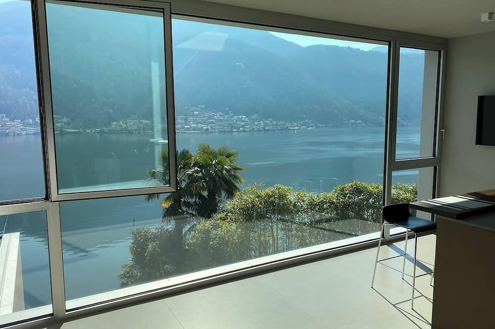 Luxury villa front lake in the most beautiful Switzerland village in Vico Morcote, Luganersee
