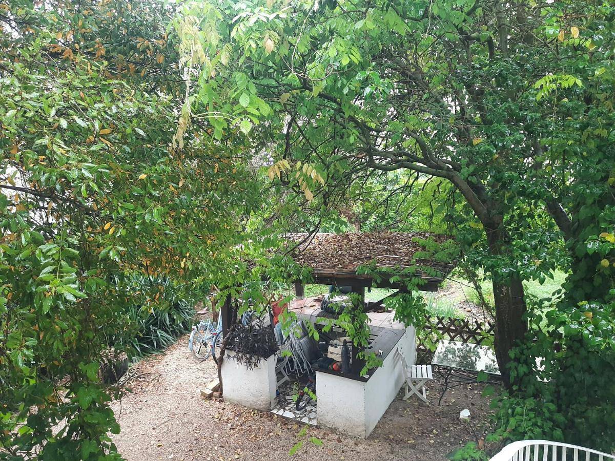 Appartement entier, La maison blanche , piscine partagée 5min d'Avignon in Le Pontet, Vaucluse