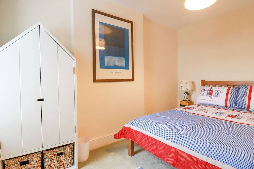 Pepperpot Cottage, family friendly, country holiday cottage in Bude in Bude, Cornwall