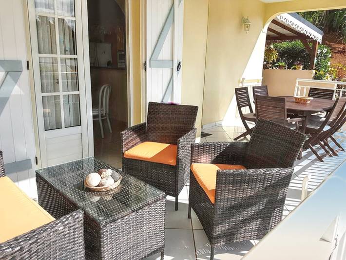 Location de vacances pour 9 personnes, avec piscine et terrasse à Petit-Bourg - 2