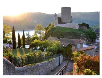 Location de vacances pour 5 personnes, avec sauna ainsi que jacuzzi et jardin à Saint-Jean-Saint-Maurice-sur-Loire