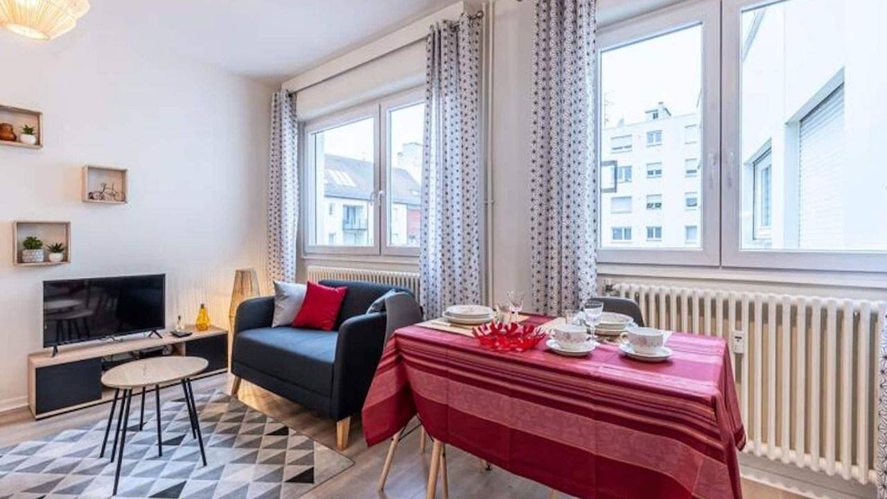 Entire holiday apartment, Ferienwohnung für 2 Personen (35 m²) in Thionville in Thionville, Moselle