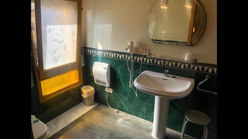 Gîte pour 4 personnes, avec terrasse à Anglès - 2