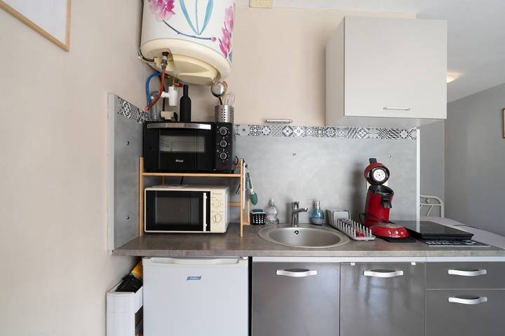 Estudio entero, Estudio con piscina compartida, Wi-Fi y aire acondicionado in Montayral, Quercy