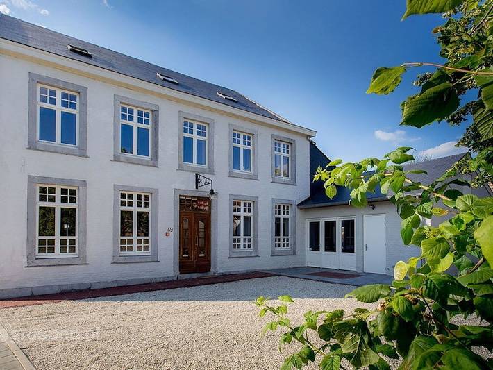 Vakantiehuis voor 32 personen, met balkon/terras en terras in Voeren