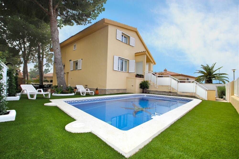 Amelie Villa piscina privada, Bbq y Wifi gratis in Montroig, Costa Dorada