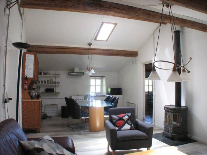 Gîte pour 6 personnes, avec jardin ainsi que vue et piscine, animaux acceptés à Ambert - 3