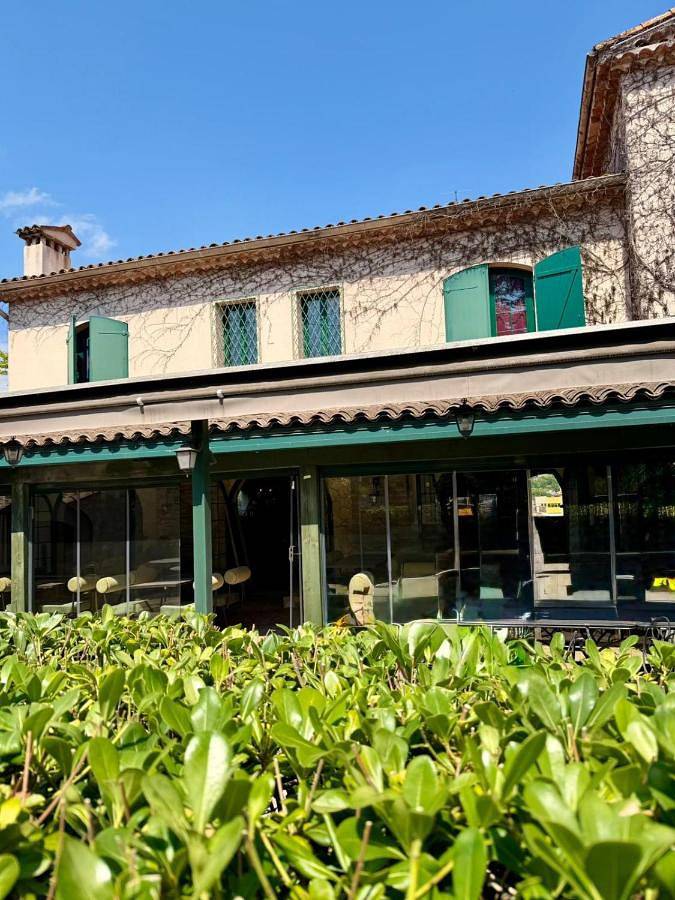 L'Imprevisto in Grasse, Côte méditerranéenne (France)