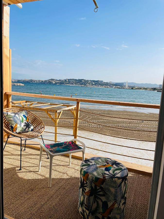 Gîte pour 4 personnes, avec Balcon ainsi que Terrasse et Vue dans La Pointe-Rouge