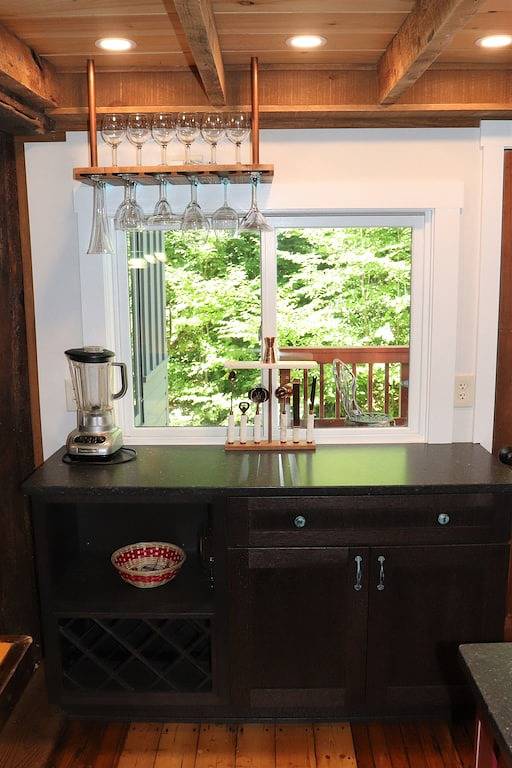 Creekside Camp. No Cleaning Fee. Relax in the Hot Tub Creekside - Vermont Style in Green Mountain National Forest