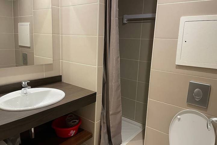 Apartamento entero, Gourette: Estudio acogedor 4 pers, piscina, se aceptan mascotas in Gourette, Eaux-Bonnes